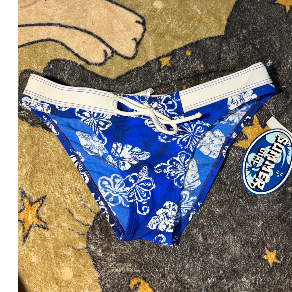 Summer Girl Blue White Tropical Hibiscus Bikini Bottoms Small NWT Made in Taiwan